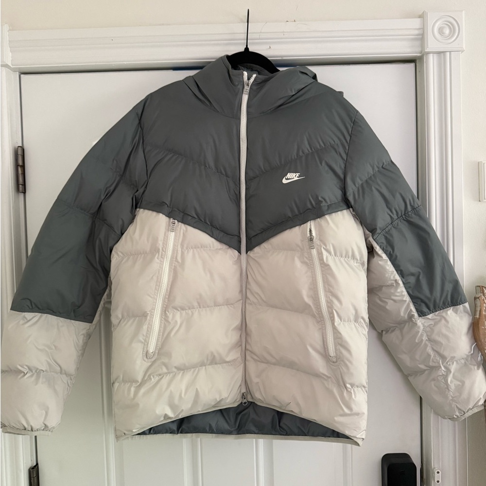 Nike Gray and Cream Puffer Jacket